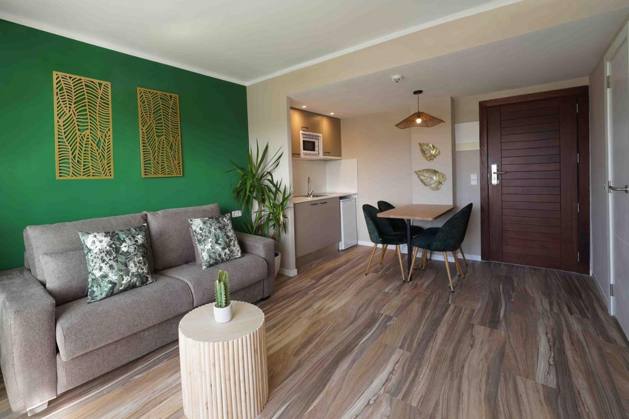 Apartamentos Ferrera Beach Cala D´Or Exteriör bild